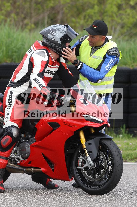 /Archiv-2025/10 23.04.2025 Cornu Master School ADR/rot-rouge/27